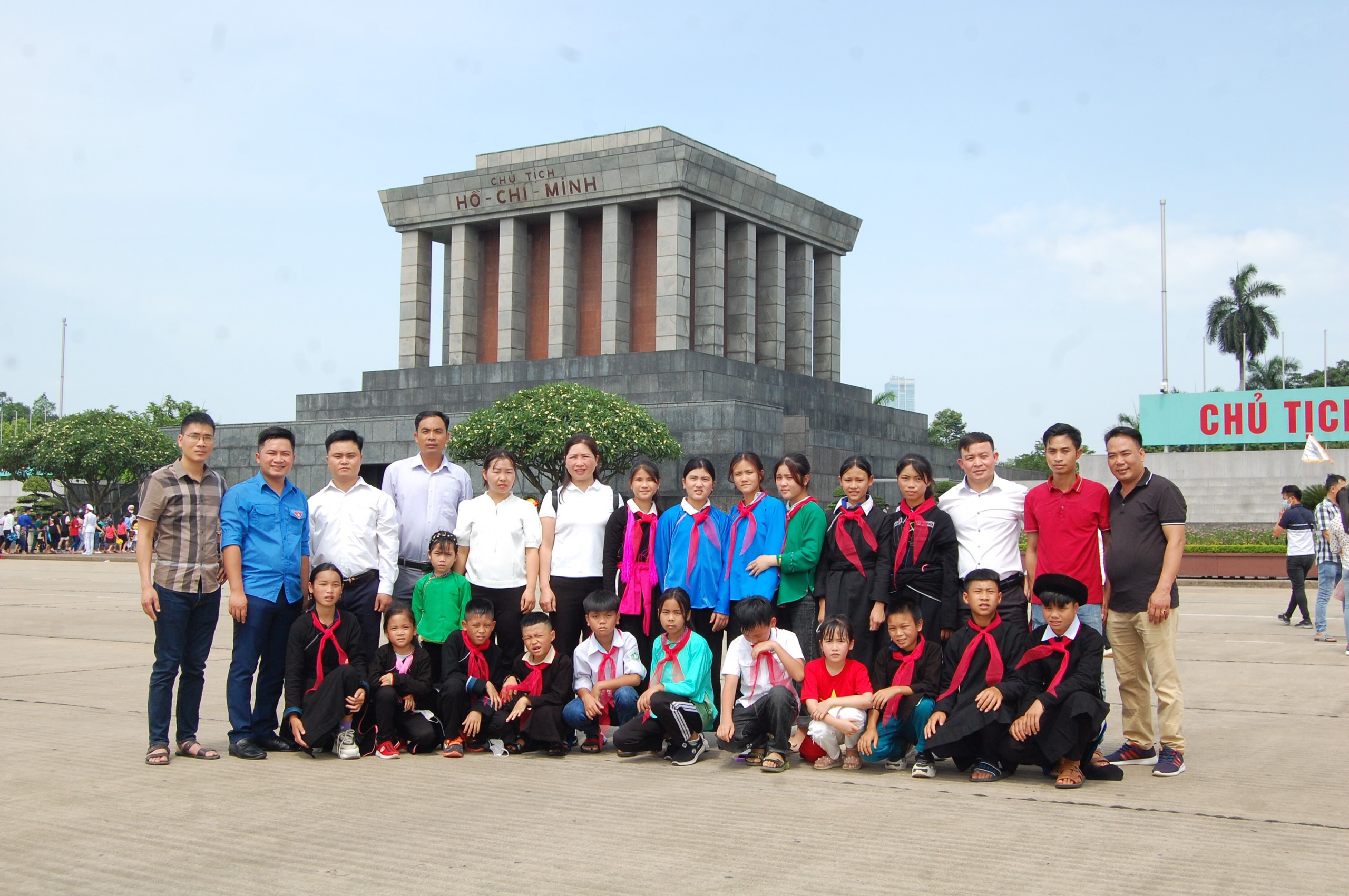 MEGACON đồng hành tài trợ chuyến đi thiện nguyện “Học sinh Nậm Khánh về thủ đô - báo công Bác Hồ”